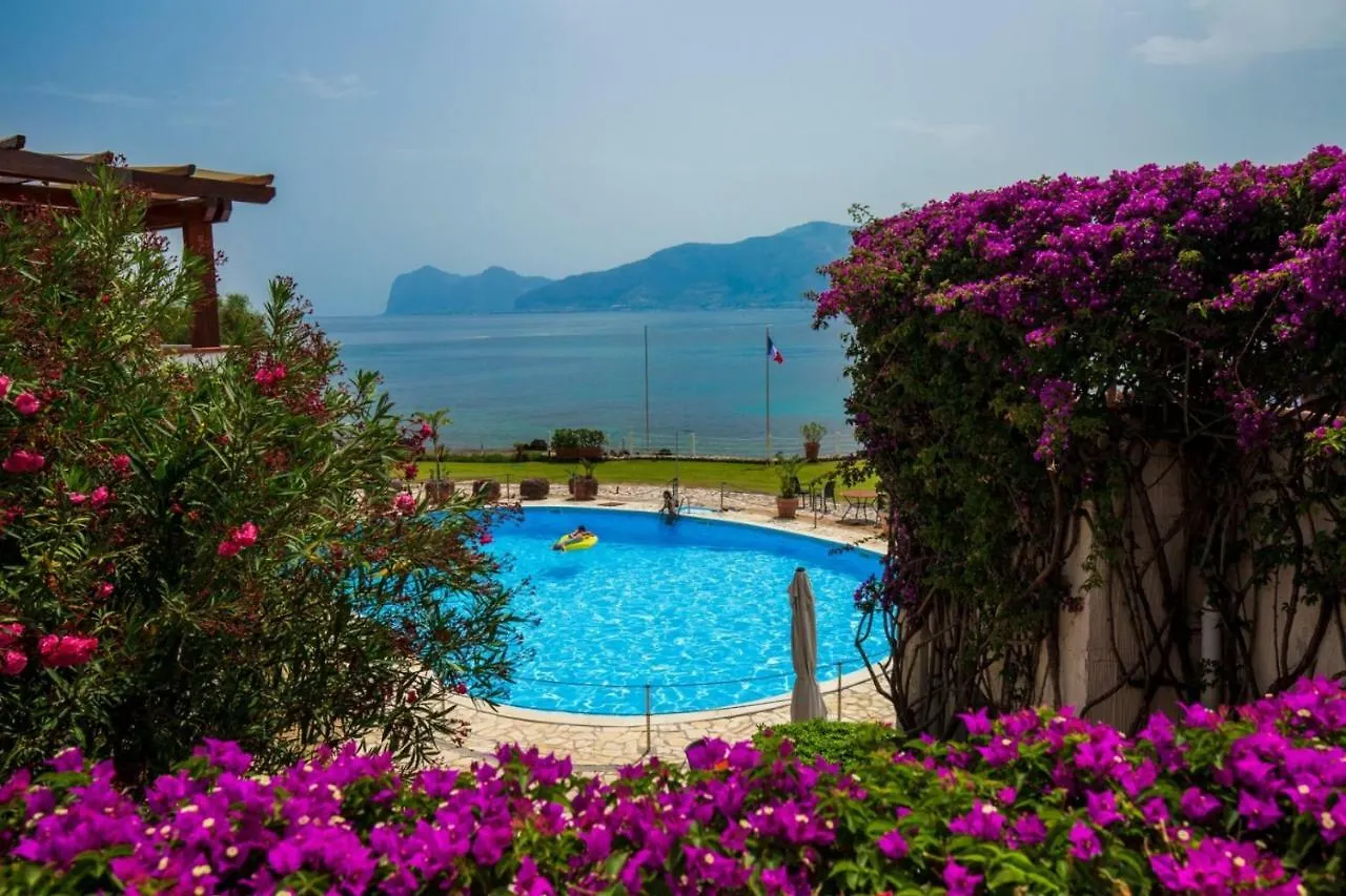 Bungalow Marinalonga Hotel Carini Appartamento